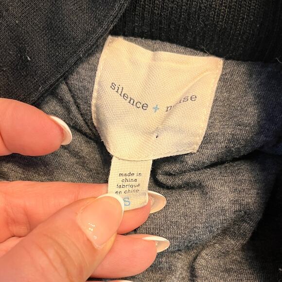 Urban Outfitters Silence + Noise Women’s Black Bomber Jacket with Removabe Hood - Picture 7 of 10